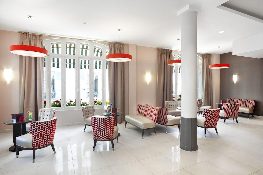 Hotel Les Nations The Originals Boutique Vichy Exterior photo